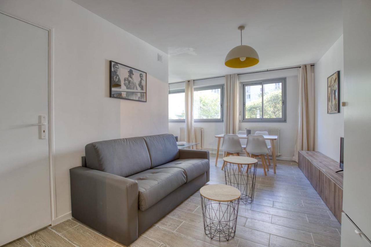 Charming Apartment In The Heart Of The 19Th Parijs Buitenkant foto