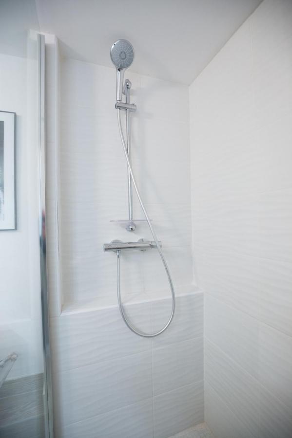 Charming Apartment In The Heart Of The 19Th Parijs Buitenkant foto